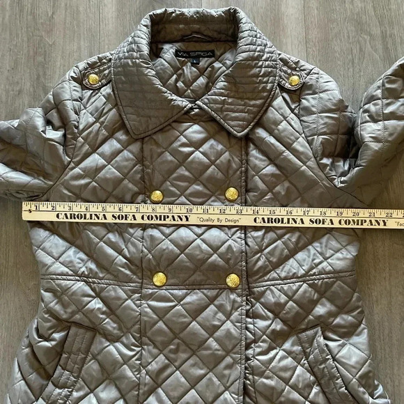 Via Spiga Gray Puffer Jacket Gold Buttons Women’s Large NWOT - Picture 10 of 12